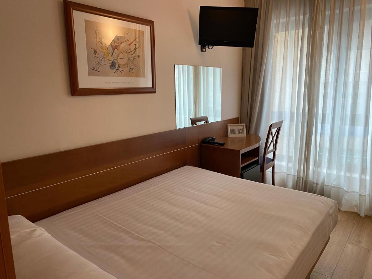 Duerming Longoria Plaza Hotel 奥维耶多 外观 照片
