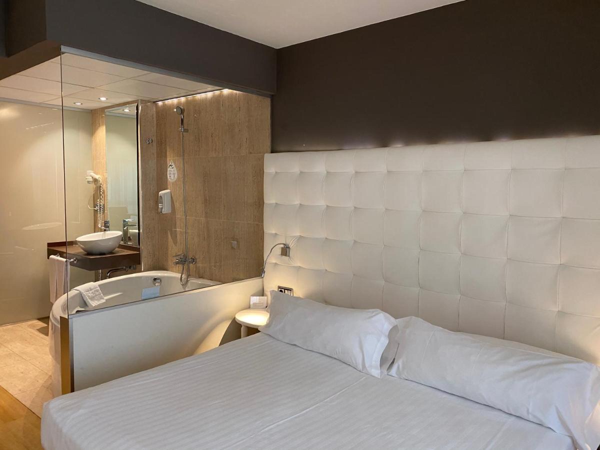 Duerming Longoria Plaza Hotel 奥维耶多 外观 照片