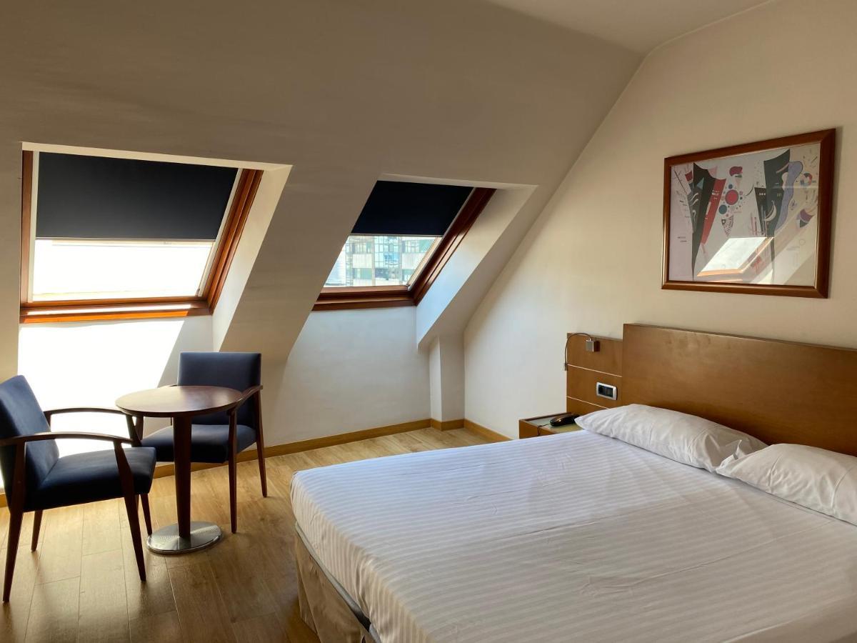 Duerming Longoria Plaza Hotel 奥维耶多 外观 照片