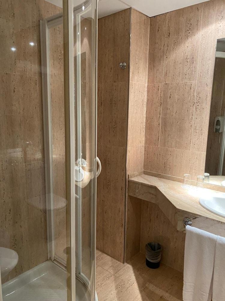 Duerming Longoria Plaza Hotel 奥维耶多 外观 照片